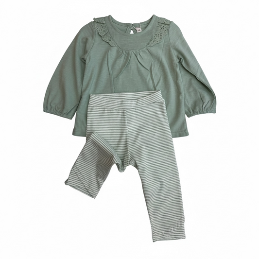 Conjunto camiseta volante y leggins